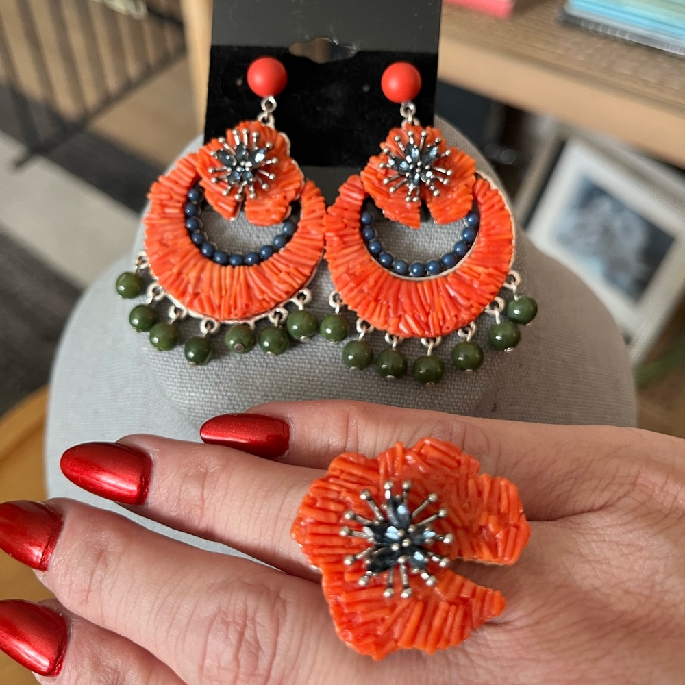 Ann Taylor earring and necklace set